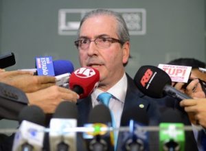 Leia mais sobre o artigo Eduardo Cunha diz ser “pouco provável” Congresso aprovar volta da CPMF