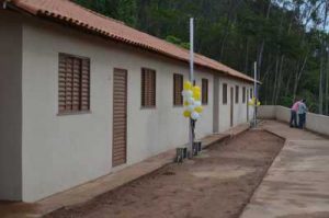 Leia mais sobre o artigo Prefeitura de São Sebastião do Alto entrega 10 casas populares