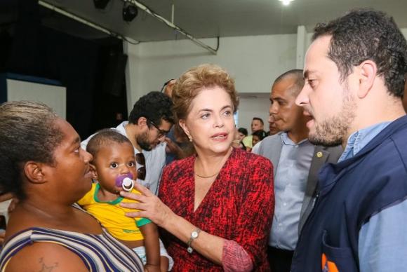 Você está visualizando atualmente Dilma pede paz e respeito às manifestações deste domingo