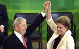 Leia mais sobre o artigo Oposição apresenta queixa-crime contra Dilma e pede busca em hotel de Lula