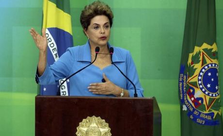 Você está visualizando atualmente Dilma diz que lutará até o fim e acusa Temer de conspiração
