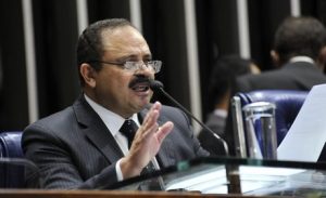 Leia mais sobre o artigo Sessão da Câmara termina sem votações para forçar renúncia de Waldir Maranhão