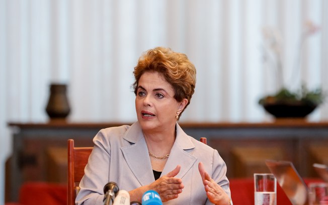 Você está visualizando atualmente Perícia do Senado comprova que não houve crime de responsabilidade, diz Dilma