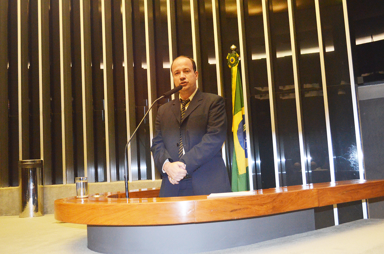 Você está visualizando atualmente Prefeito Bruno Boaretto vai a Brasília em busca de mais recursos para o município de Macuco