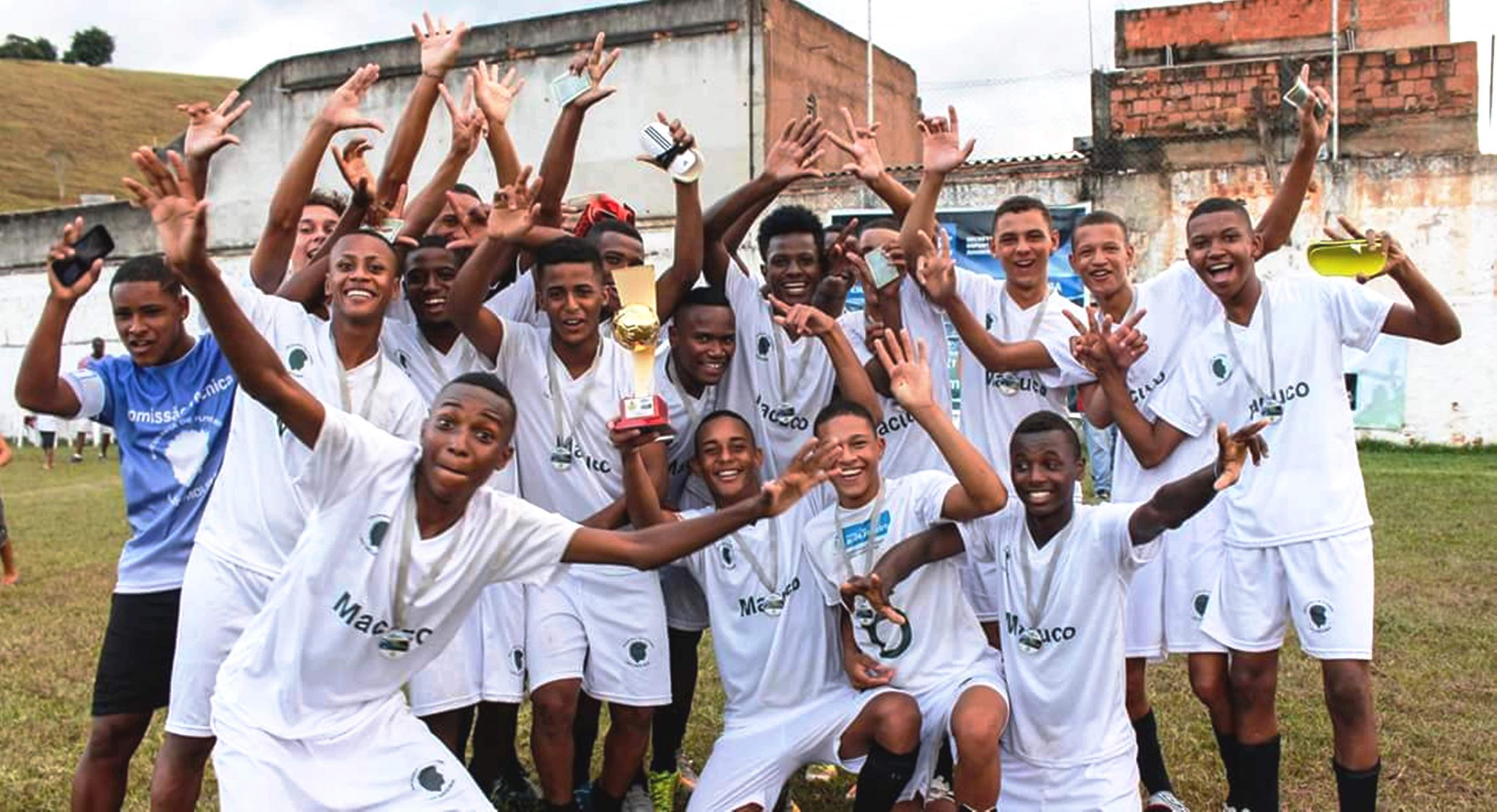 Você está visualizando atualmente Macuco conquista título da Região Serrana na Copa Léo Moura