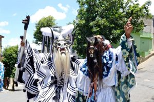 Leia mais sobre o artigo Tradição e história no 43º Festival de Folias de Reis de Macuco
