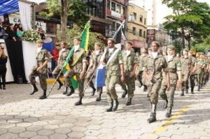 Leia mais sobre o artigo Desfile cívico-militar marca os 198 anos de Nova Friburgo