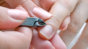 Leia mais sobre o artigo Jovem é diagnosticada com HIV após dividir equipamento de manicure compartilhados