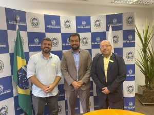 Leia mais sobre o artigo Prefeito eleito de Cordeiro Leonam Lopes e seu Vice Elvis Mutti tem encontro com Governador Claudio Castro.