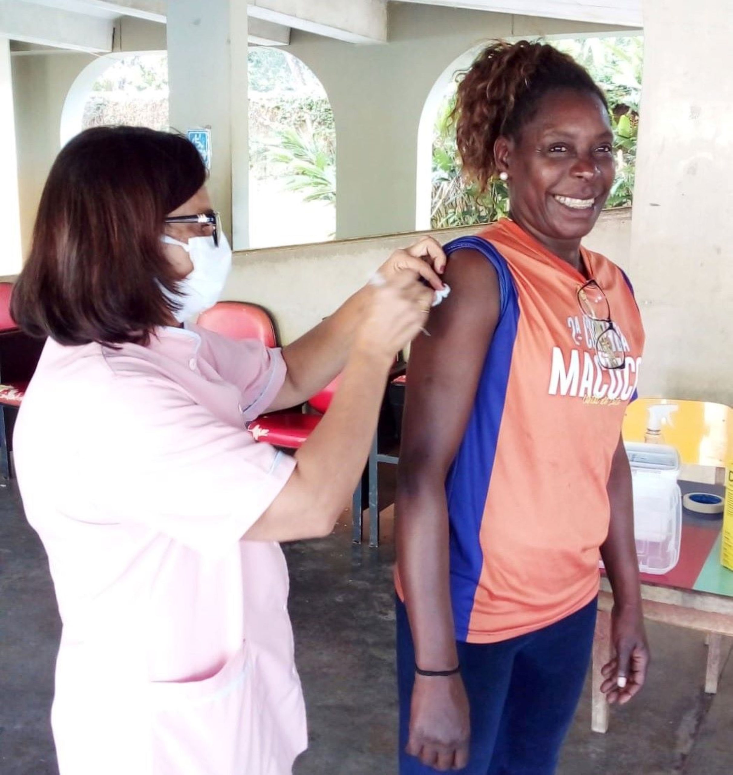 Você está visualizando atualmente Iniciada a vacinação da comunidade escolar Macuquense.