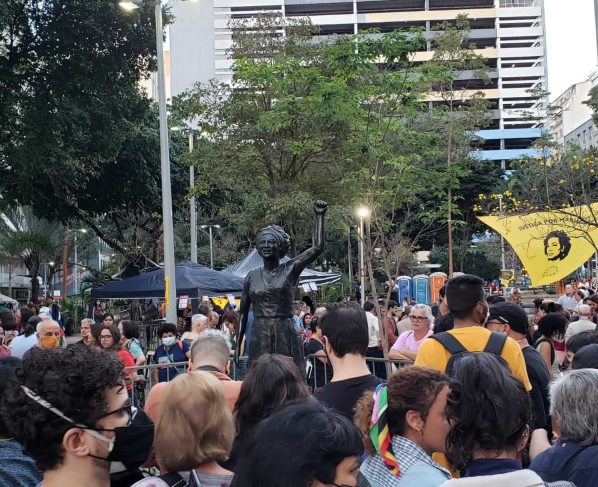 Estátua de Marielle Franco no Buraco do Lume