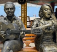 Estátua de Preta Gil é inaugurada ao lado da imagem